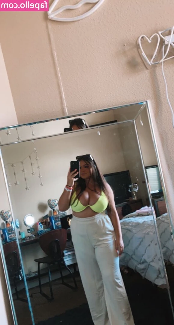 Kiley K [ kiley-k ] - I wish I could eat my own pussy for 2 reasons 1i wanna know if I can