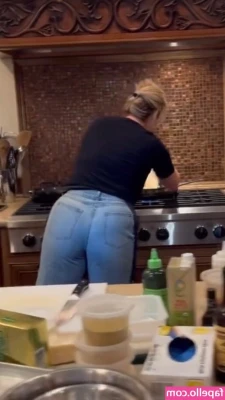 Chef D [ chef-d ] - Also I’m taking custom requests so message me 🖤