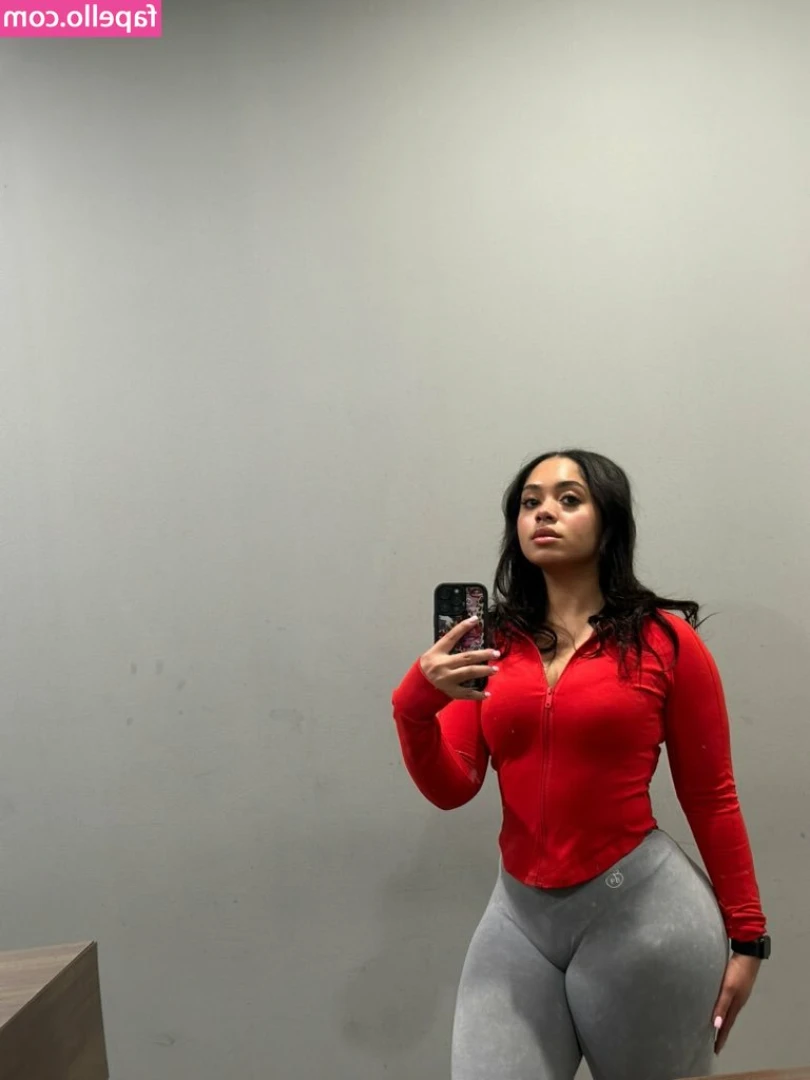 Lihanacolonn, Lihanaca [ lihanacolonn-lihanaca ] - My titties want to have some fun with you daddy 😈