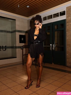 Azzi Fudd [ azzi-fudd ] - Im not even gonna go into crazy caption. Those who know this one of