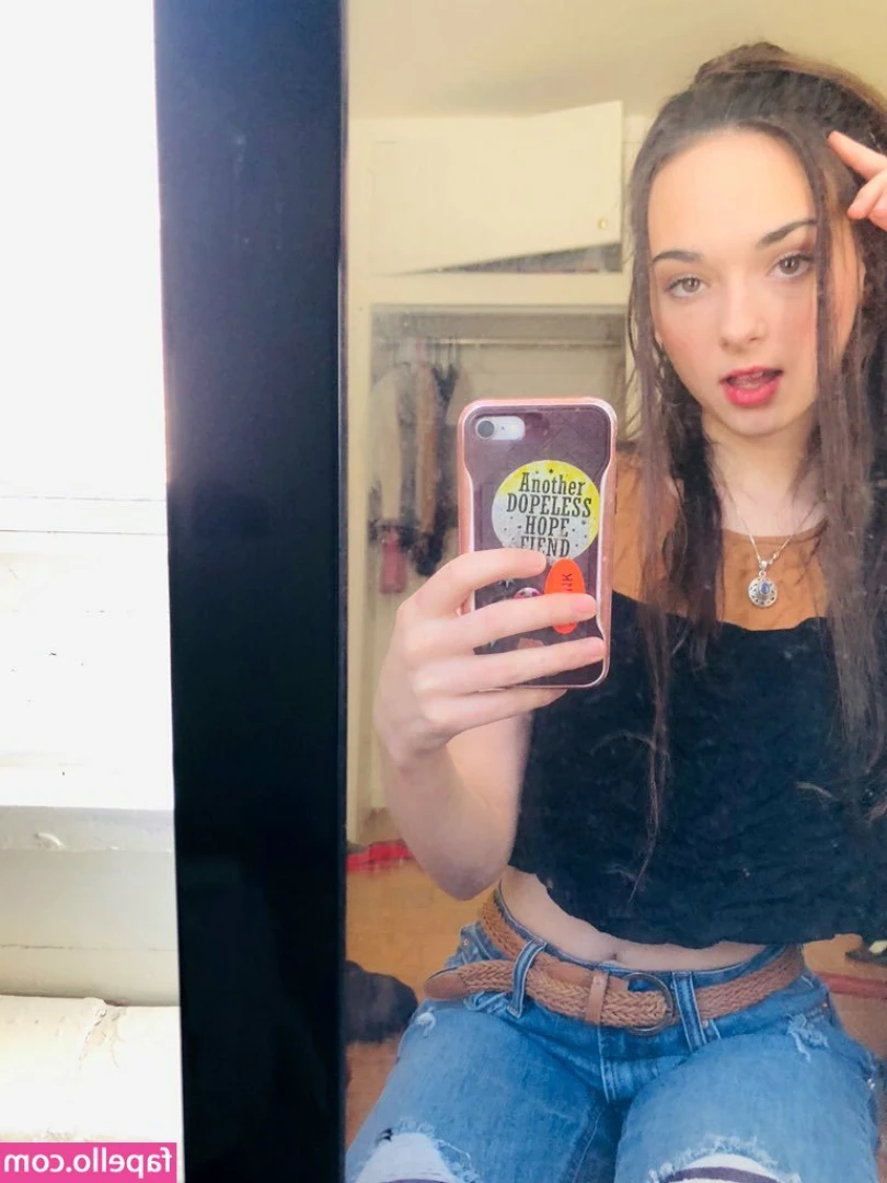 Emma Lilly [ emma-lilly ] - Dildo 🤤🤤
