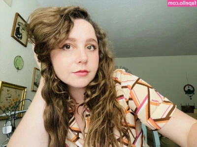 Kelly Belly ASMR [ kelly-belly-asmr ] - Happy Friday guys ❤️   What’s your plans for the weekend, I