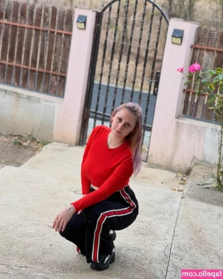 Elena Ilie [ elena-ilie ] - i got to fuck @haileyrosexxx AND her hubby @maxfillss and you guys