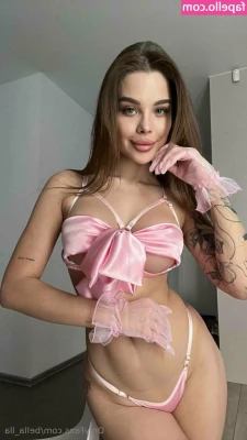 bella_lla [ bella-lla-1 ] - Who looking forward to seeing me fuck @therealdanniryan ?