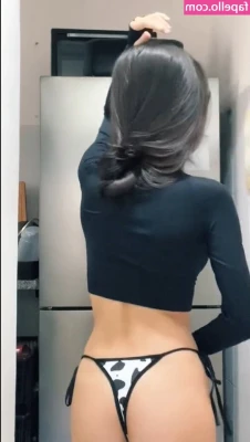 Cindy Carvalho [ cindy-carvalho ] - Shaking our phat ass for the guys!  https://onlyfans.com/esca2008