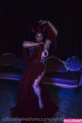 Danielle Colby [ danielle-colby ] - POR APENAS R 10 00  https privacy com br Izitona   este preço até