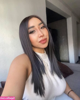 Yolanda Sarabia [ yolanda-sarabia ] - Still Easter for me 🤣