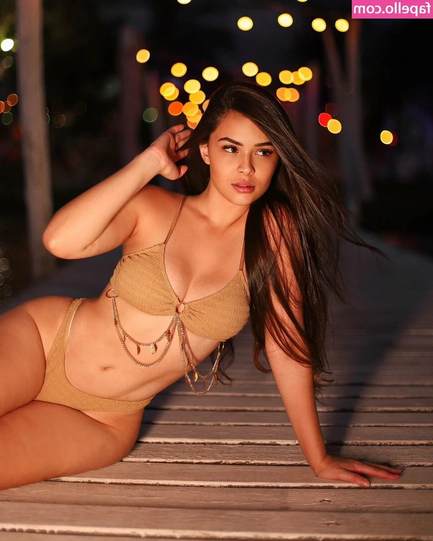 Tamiria Rodrigues [ tamiria-rodrigues ] - Just a little relaxing time