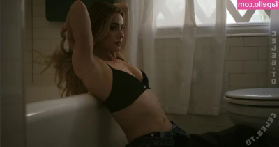 Lili Reinhart [ lili-reinhart ] - Stream started at 03/31/2021 10:17 pm  Hanging out, painting, let’s