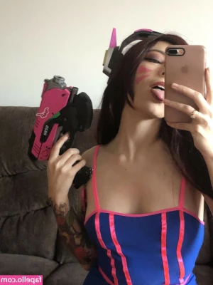 Skyhook Nova [ skyhook-nova ] - What’s your biggest kink? 🤭