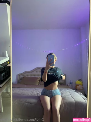 littlebentley - Big Ball ns  amp  Sharp Black Nails  I play with black sharp nails