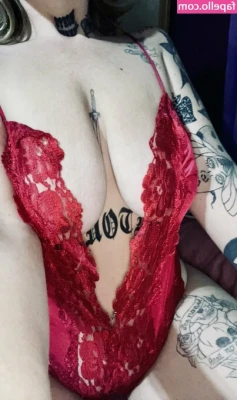 summerbabyxo8 - Red parties for December! 😘😘😘