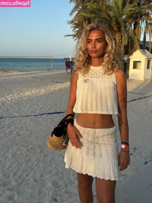 Lucie Gaumont [ lucie-gaumont ] - All natural 🤳