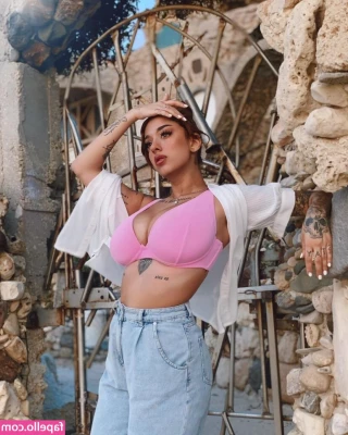 May Bakshi [ may-bakshi ] - Happy Sunday Funday everyone! ☀️Do you like when my tits are
