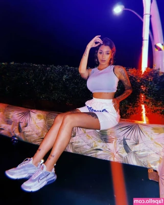 May Bakshi [ may-bakshi ] - Like my legs?