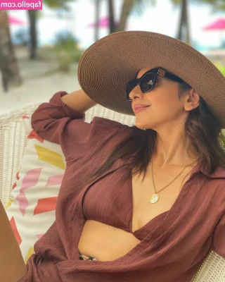 Rakul Preet Singh [ rakul-preet-singh ] - Honey, take my panties off