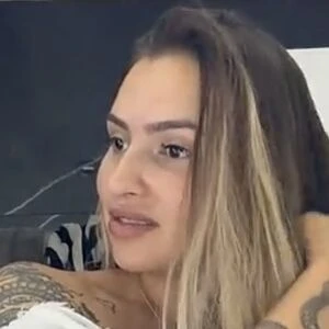 DeliaNewman10