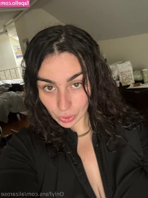 Aliza Rose [ aliza-rose ] - How hot do you want it?