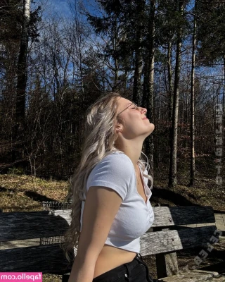 Lena Pichler [ lena-pichler ] - My sleep schedule is so backwards. I’ve just woken up an hour ago