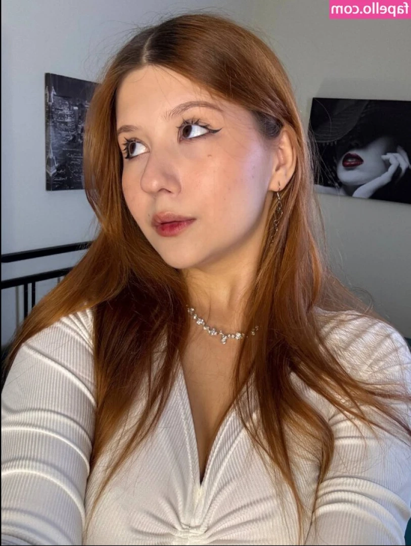 emina_woody [ emina-woody ] - do you like my new yoga pants? 🍑😏💦