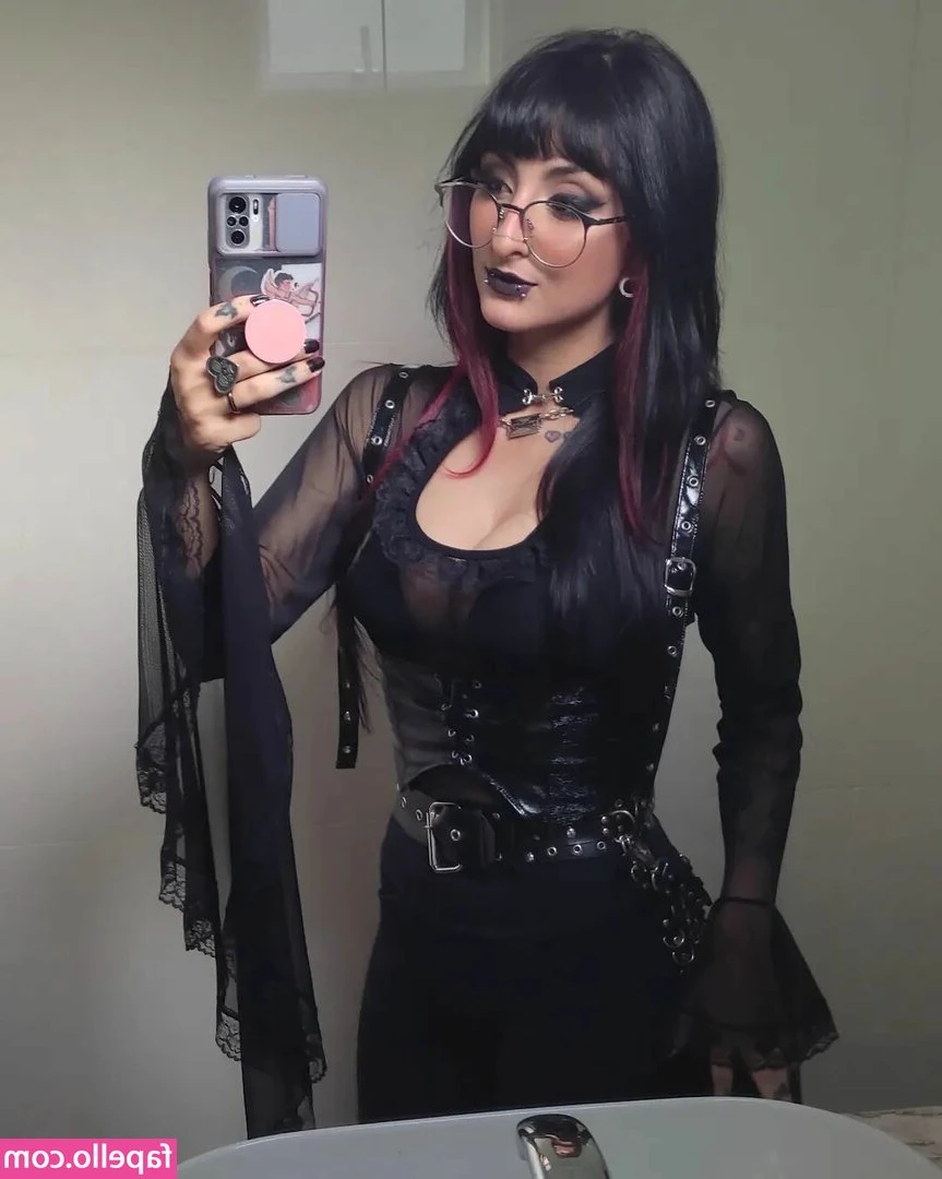 Scaryume - Idk if im breaking NDA by saying this—but lets just say OnlyFans