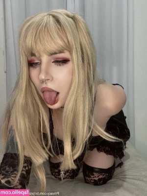 Dudabweber - Want to sit on my lap?