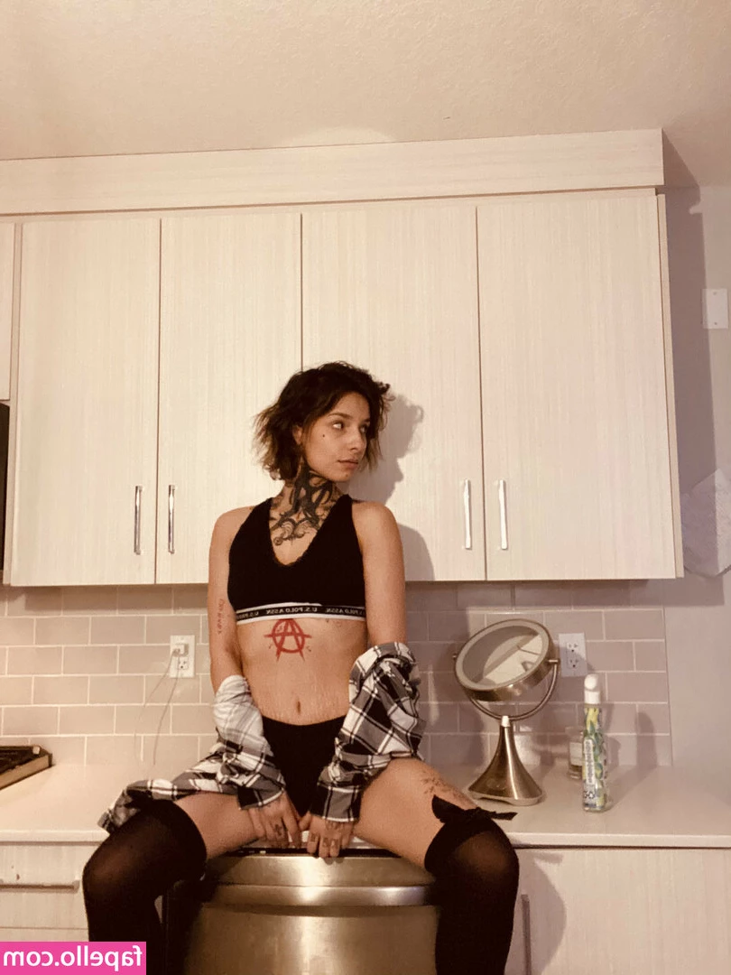 Roma Army [ roma-army-4 ] - 🚨 Me and @secretlyshannel made GG content at the strip club! Dm me