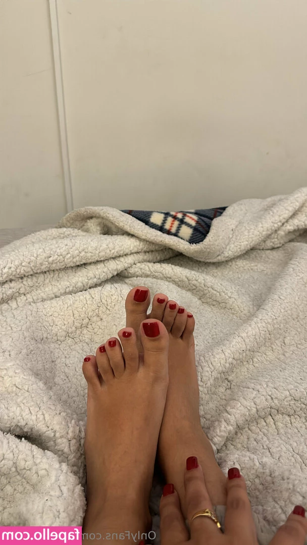 hellen_fetich [ hellen-fetich ] - This is one of my first clips I filmed with me ex girlfriend when I