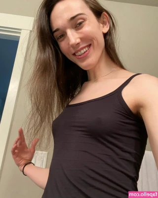 Kitty Kimz [ kitty-kimz ] - Flashing you my cunt