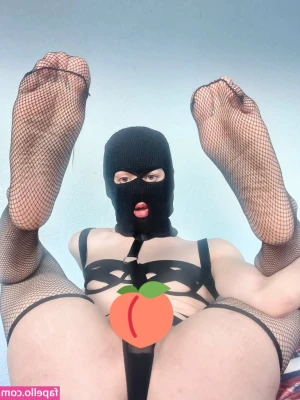 peachofscotland - At work 😂
