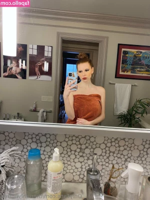 theriahlynnfree - Which one of you wants this in your mouth next