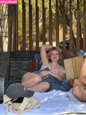 Kel - Will you cum for Marilyn's big size 11s when she tells you to?