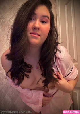 baddiebek - Happy Hump Day  I woke up this morning and had to make a little video