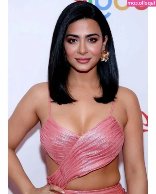 Emeraude Toubia [ emeraude-toubia ] - Gonna snag some ice cream later and cool off a little, gonna join me?