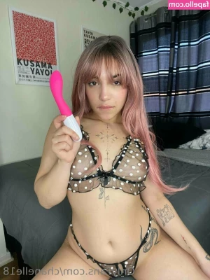 chanelle18 - Dancing in the studio is my happy place