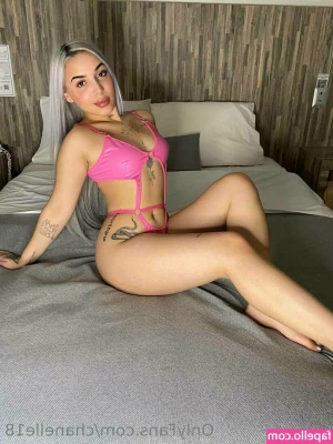 chanelle18 - Lo que tu quieras lo ago