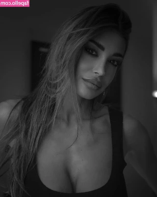 Cristina Buccino [ cristina-buccino ] - Naughty tiktok lol