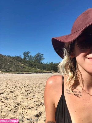 sarahfairrr - Who wants to chat  see some nudes  strip tease  dick ratings  worn