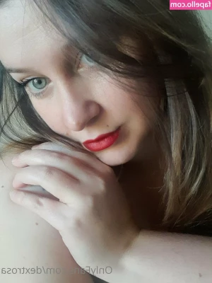 dextrosa - okay doing the giveaway for one month free on my onlyfans via wheel