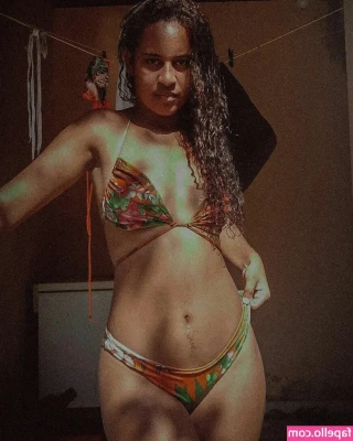 Laiane Torres Cardoso [ laiane-torres-cardoso ] - Happier when I'm bouncing 👀🤫