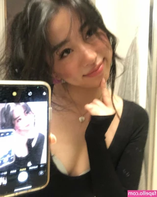 jassmiris - are u into girls with tats?