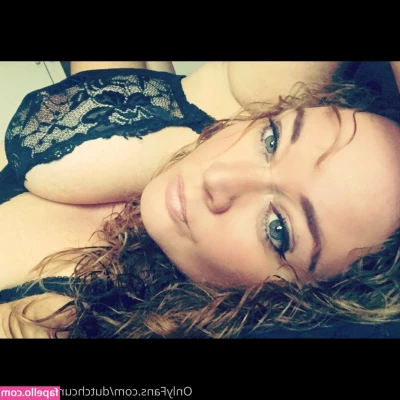 dutchcurvesinheels - Hope you all are having a great holiday season and Merry Christmas to