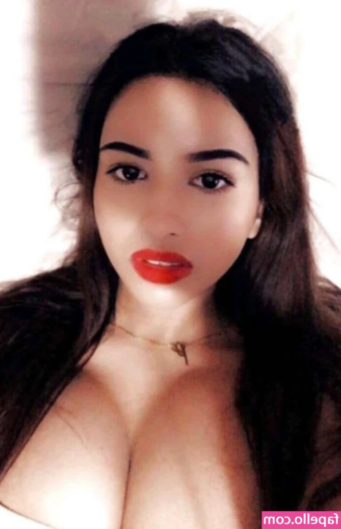 Pia Fariha [ pia-fariha ] - Have you ever wanted to see me suck dick?;) video coming on