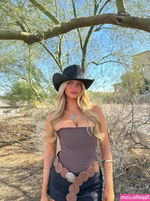 Hailey George [ hailey-george ] - Cum say hi, my love 😏