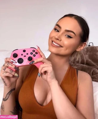 Talia Mar [ talia-mar ] - Could white be right for me?