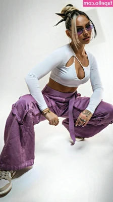 Talia Mar [ talia-mar ] - Little wiggle for ya 😘