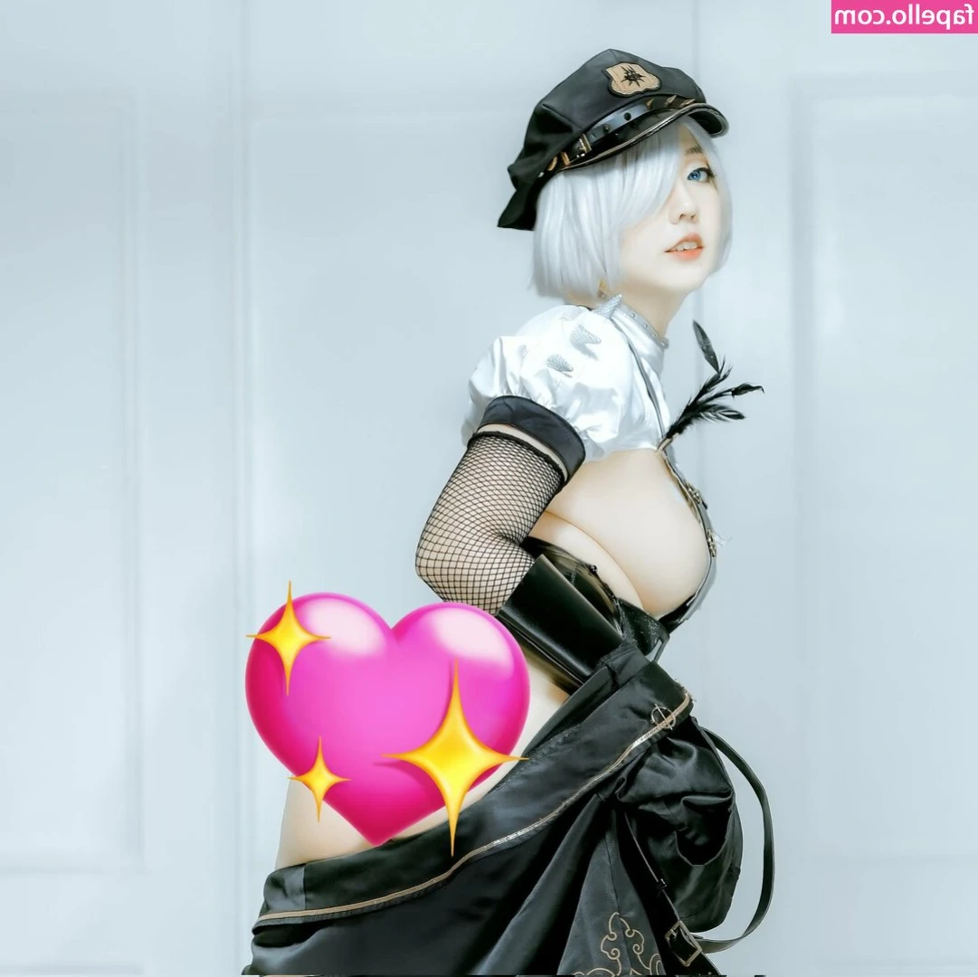 Saltie 堿 [ saltie ] - Some swimsuit and thighs and pure naked pics :P not done non-latex