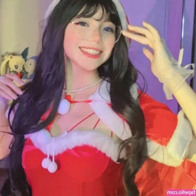 sishumii - My tits are like pushed up to my chin 😂🤪