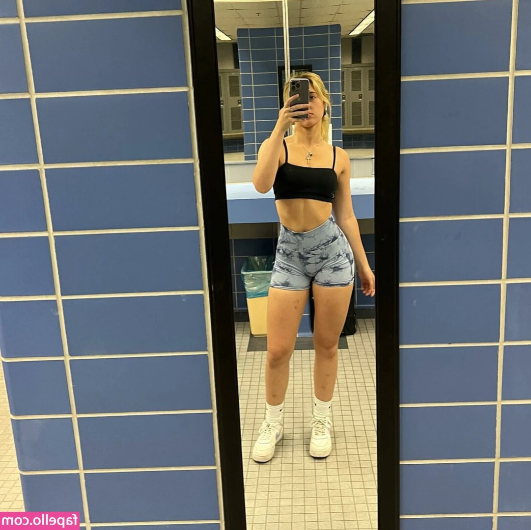 Fitmonlee - I'll hold these up for you🤤