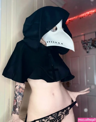 Ember Wolf [ ember-wolf-2 ] - I’ll be on later to make your cocks feel good. In the meantime